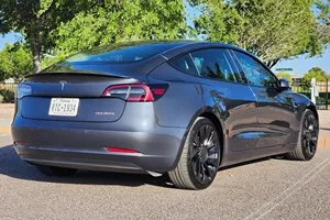 Pristine clean 2022 Tesla Model 3 - Product Image 3