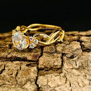 Anillo de Compromiso Solitario de Lujo Cristiano con Diamante Moissanita de Corte Brillante Redondo de 1.25 Ct en Oro Sólido de 14K - Product Image 1