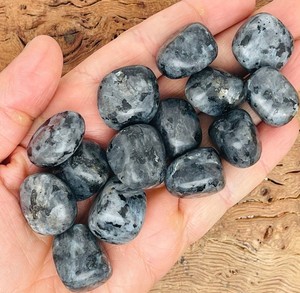 ซื้อ Larvikite ที่สวยงามสวยงามสวยงามตกแต่งฮวงจุ้ยสำหรับการรักษามาสคอตคริสตัลสำหรับซื้อจำนวนมาก - Product Image 3