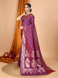 Colección de Saris de Seda Banarasi al por Mayor, Ropa Étnica India Moderna y Tradicional con Intrincados Bordados Zari para Bodas y Fiestas - Product Image 2