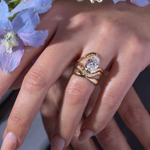 Conjunto de anillo de compromiso de férula ovalada de alta calidad Moissanite 14K oro boda joyería laboratorio cultivado diamante a granel proveedor exportación - Product Image 2