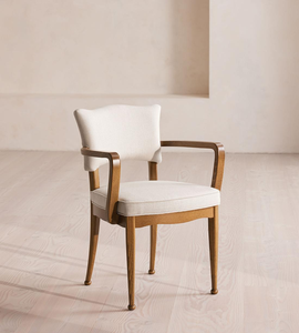 Sculptée dans du bois de hêtre de couleur moyenne, cette chaise de salle à manger est revêtue d'un revêtement polyvalent en lin naturel 1108239 - Product Image 2