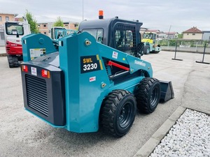 Chargeuse compacte sur chenilles Sunward SWL3230 avec accessoires pour l'agriculture et l'aménagement paysager - Product Image 2