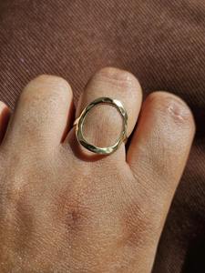 Anillo de latón llamativo y elegante de alta calidad para cócteles y eventos especiales disponible al mejor precio de la India - Product Image 3