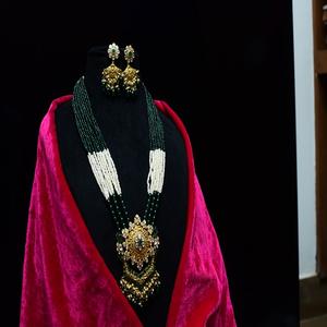 Ensemble de collier et de boucles d'oreilles en moissanite de luxe de haute qualité pour femmes, mariages, fêtes, cadeaux, hypoallergénique, résistant au ternissement - Product Image 1