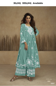 Traje Sharara de trabajo de hilo bordado de rayón pesado de último diseñador por Fab Zone - Product Image 4