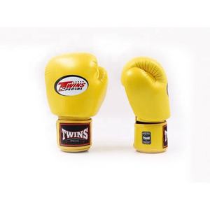 Guantes de Boxeo Twins de Primera Calidad para Kick Boxing y Muay Thai, Guantes de Entrenamiento Profesional de Cuero Vacuno Genuino para Adultos - Product Image 2
