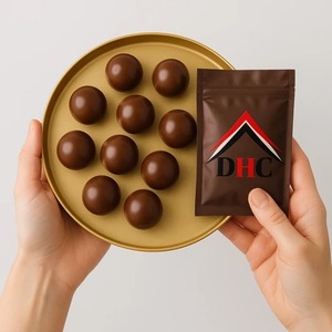 Bandeja DE SERVICIO DE METAL decorativa elaborada con delicadeza para elevar cada momento de servicio, desde chocolates de lujo hasta golosinas festivas - Product Image 2