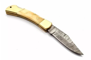 Couteau de chasse pliant artisanal en acier Damas de qualité industrielle HTTC STORE, manche en bois, garantie 1 an, vente en gros - Product Image 5