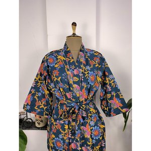 Boho-Hausrobe Indischer Handbedruckter Baumwoll-Kimono Mit Roten Wildblumen Perfekt Fr Den Sommer Luxurise Strandferien Plus - Product Image 4