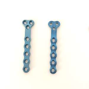 Plaque de fixation manuelle en acier pour reconstruction AO, instruments chirurgicaux vétérinaires pour la chirurgie osseuse par SurgiRight - Product Image 1