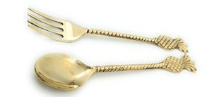 Cuchara de cobre puro hecha a mano con patrón de vid floral y grabado dorado para uso diario a precio mayorista - Product Image 2