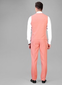 Traje de Hombre de 5 Piezas Color Durazno de Diseño de Calidad de Exportación para Oficina, Bodas, Fiestas y Eventos Corporativos Disponible para la Venta - Product Image 3