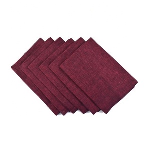 Vente en gros de serviette en tissu de marque minimaliste de style européen noir brillant au toucher de soie mignon pour salle à manger de mariage 100% coton certifié GOTS - Product Image 3