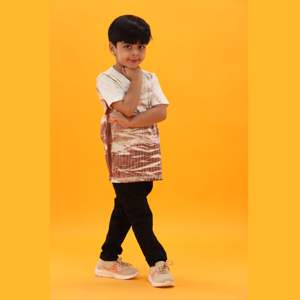 T-shirt tricoté en pur coton, longueur régulière, col rond, demi manches, sable, Tie and Dye, 100% - Product Image 4