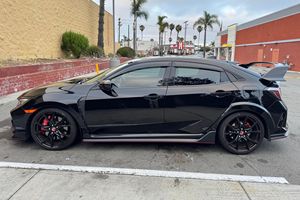 Honda Civic Type R 2018 Usado en Excelentes Condiciones, Transmisión Manual de 6 Velocidades - Product Image 3