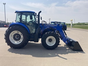 Tractor de Ruedas New Holland PowerStar 100 de 100HP, Motor de Alta Calidad para Agricultura y Jardinería - Product Image 4