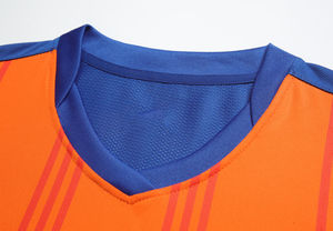 Conjunto de Uniforme de Fútbol Unisex con Logotipo Personalizado, Impresión por Sublimación, Pantalones Cortos Ligeros y Transpirables, 100% Poliéster, para Venta al Por Mayor - Product Image 2