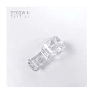 Un crochet de sécurité transparent pour cordon de ficelle ou chaîne perlée blanche ou chaîne métallique. - Product Image 1