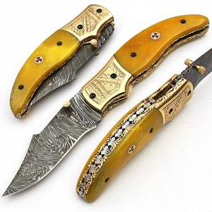 Cuchillo plegable de Damasco hecho a mano personalizado, cuchillo de bolsillo con mango de hueso de camello amarillo, Funda de cuero, soporte OEM, Material de hoja de acero - Product Image 1