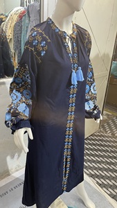 Robe longue décontractée 100 % coton à manches courtes, taille naturelle, lavable, tissée, avec broderie machine et poches - Product Image 3