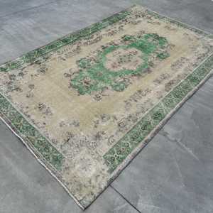 พรมตุรกี, พรมวินเทจขนาด 5.3x8.6 ฟุต, พรมขนสัตว์สีเขียวลายนามธรรม - Product Image 4