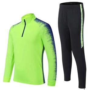 Tenue d'uniforme de football pour équipe masculine Maillots de football Ensemble à manches longues Survêtement pour enfants Uniformes de football pour hommes et enfants Formation - Product Image 1