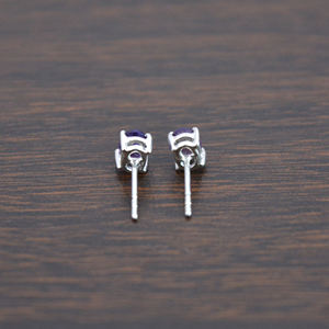 Venta al por mayor de joyería de moda Natural Raw púrpura amatista Stud pendientes Natural Stud pendiente joyería - Product Image 2