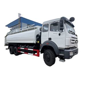 Camión Cisterna de Combustible Diésel Usado de 10 Ruedas, Tracción 6x4, Transmisión Manual, Estándar Euro 4, Origen Estadounidense, Vehículo para Almacenamiento de Petróleo - Product Image 1
