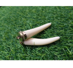 จี้เรซิ่นทำมือจากดีไซเนอร์ ชุบทอง |   เครื่องประดับแฟชั่นขายส่ง - Product Image 1