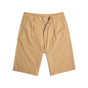 Short moderne décontracté pour homme, parfait pour les tenues de style urbain offrant un look jeune et tendance et un design élégant et confortable - Product Image 1