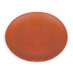 Plato redondo de arcilla de terracota Natural hecho en La India con acabado brillante y liso para servir y cocinar - Product Image 1