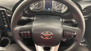 Toyota Hilux SR 2.8L Diésel Cabina Simple Chasis 4x4 2024 / Volante a la Derecha - Product Image 6