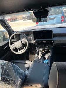 NUEVO/USADO PARA TOYOTA LAND CRUISER 2023, 2.0L GASOLINA, COLOR BEIGE, TRANSMISIÓN AUTOMÁTICA, SUV - Product Image 3