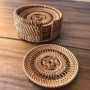 Posavasos bohemio de ratán, hecho a mano en Vietnam - Product Image 2