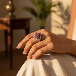 Anillo de Plata 925 con Rubí y Circonitas Blancas para Mujer, con Corte Esmeralda, Chapado en Rodio, Material Platino, Joyería de Calidad para Regalo - Product Image 2