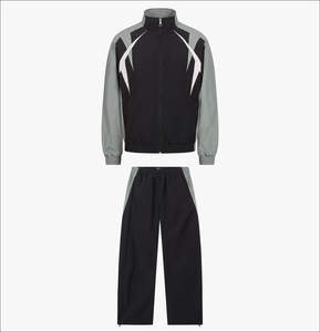 Chaqueta Deportiva Cortavientos de Invierno Personalizada para Hombre |   Conjunto de 2 piezas de ropa urbana con capucha, ligero, de nailon y con cremallera |   Ropa Deportiva de Alta Calidad - Product Image 4