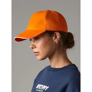 Casquette Athleisure Personnalisée à 6 Panneaux pour Merchandising d'Accessoires - Product Image 1