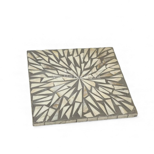 Mantel Individual Cuadrado de Nácar con Acabado Natural Suave para Uso Diario en la Mesa - Product Image 3