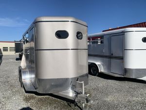 Remolque para Caballos NUEVO para 2 Caballos con Estructura de Acero Resistente, Remolque para Ganado Ventilado y Seguro para Uso en Granjas, Ranchos y Equitación - Product Image 2