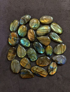 อัญมณีไตรเมอร์อัญมณีทรงหลวมกึ่งมีค่าทำจากลาบราดอไรต์ธรรมชาติเกรดสูงงานตามสั่ง - Product Image 2