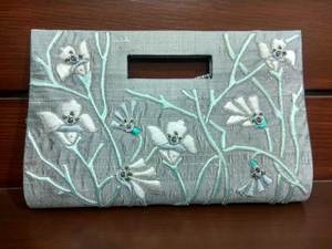 กระเป๋าคลัทช์ผ้าแคนวาสแฟชั่นแบบมีซิปประดับด้วยพลอยกึ่งประดับลูกปัดของผู้หญิง - Product Image 2