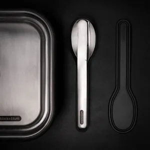 Ensemble de couverts durables Black+Blum, vaisselle élégante, merchandising - Product Image 3