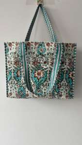 Fourre-tout doublé de coton matelassé pour femmes indiennes sac de transport à provisions sac à main imprimé fermeture éclair brodé conception sac à main à bandoulière - Product Image 6