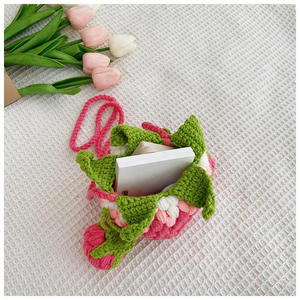 Bolso Bandolera Tejido a Mano, Nuevo Estilo, Diseño de Fresa en Crochet, Monedero Infantil, Bolso Pequeño con Flores y Plantas Decorativas - Product Image 6