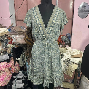 Elegante vestido floral bohemio para mujer, ligero, elegante e ideal para vacaciones, fiestas informales, paseos por la playa y escapadas relajantes - Product Image 3