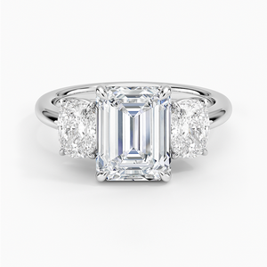 Bague de fiançailles fine en or 14 carats sur mesure Style Faye trois pierres certifiée laboratoire Moissanite taille émeraude pour les fêtes anniversaires - Product Image 5