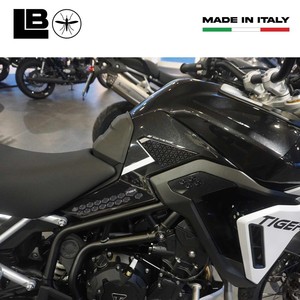 Adesivi 3D di Protezione Laterale per Moto Compatibili con Triumph Tiger 900 2024-2025 - Product Image 5