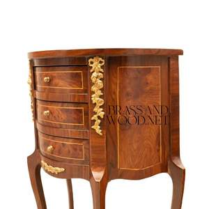 Commode de chevet demi-lune classique en bois avec tiroirs à façade incurvée et accents dorés, meuble de luxe artisanal - Product Image 5