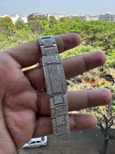 Reloj Hip Hop para Hombre, Chapado en Oro Blanco con Incrustaciones de Diamantes Moissanite, Modelo Squire de Lujo, Venta al Por Mayor - Product Image 4